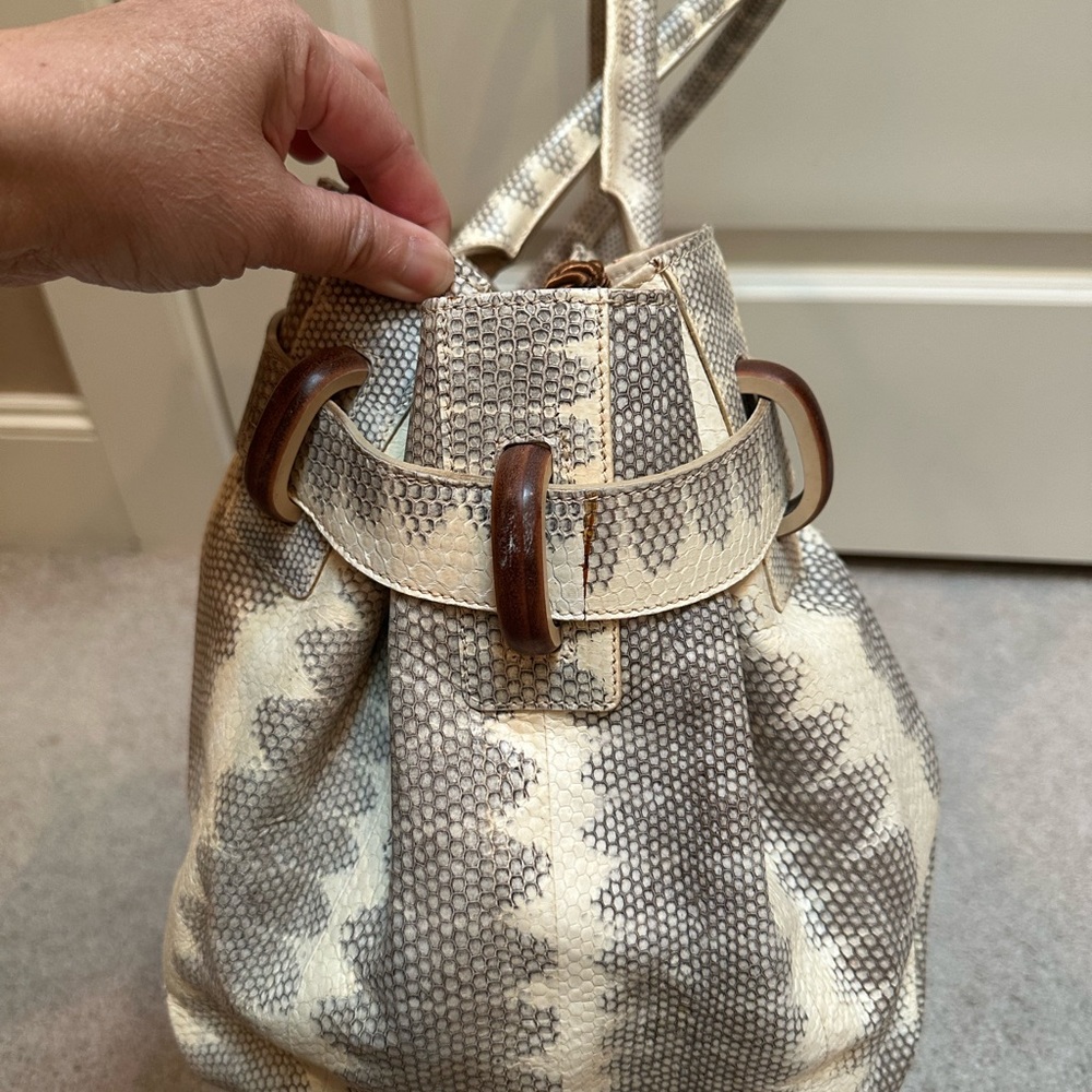 Authentic Salvatore Ferragamo Huge Apollonia Gray & Cream Bag - Picture 9 of 10
